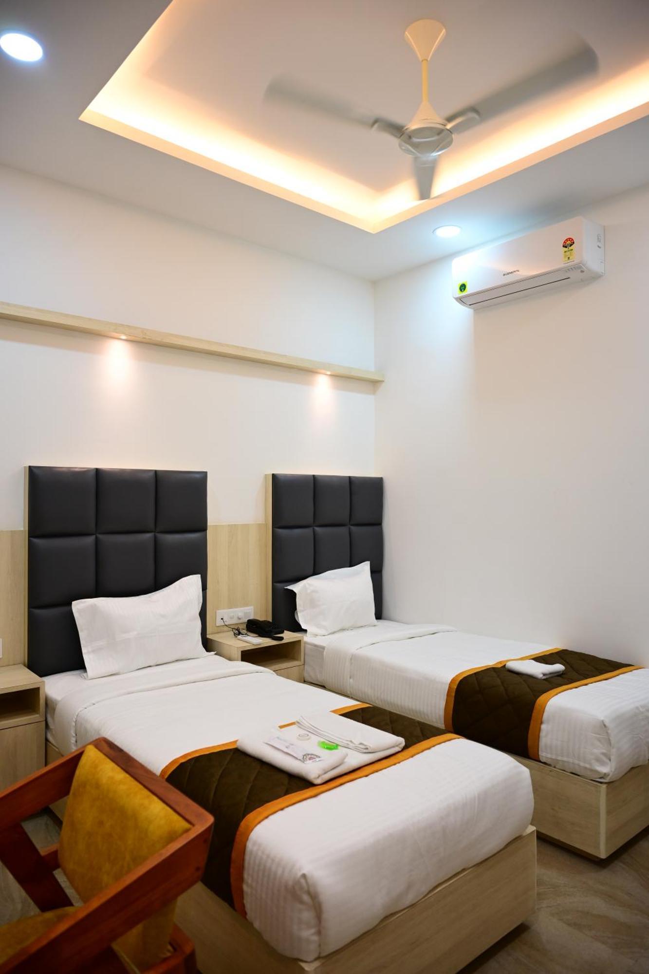 Unnati Stay Inn Vijayapura Біджапур Екстер'єр фото